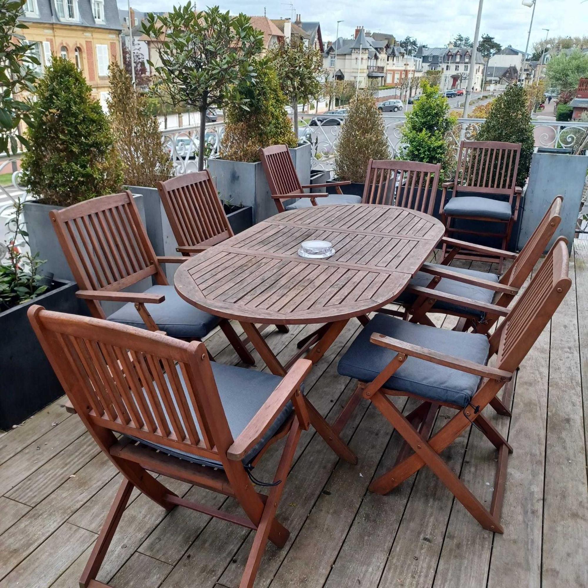 Luxurious 4 Bedroom Duplex, 200M From Place Morny Deauville Zewnętrze zdjęcie