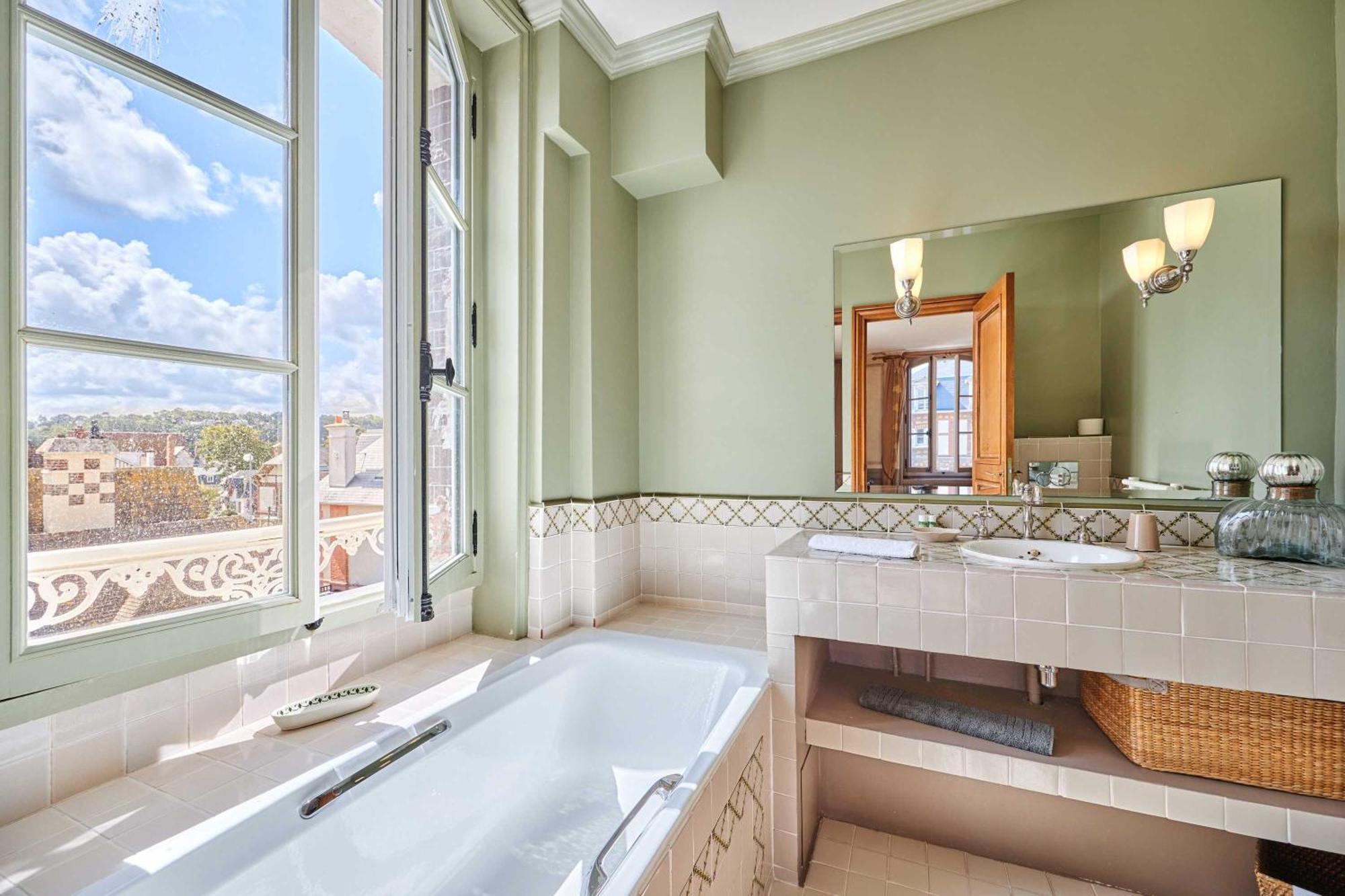 Luxurious 4 Bedroom Duplex, 200M From Place Morny Deauville Zewnętrze zdjęcie